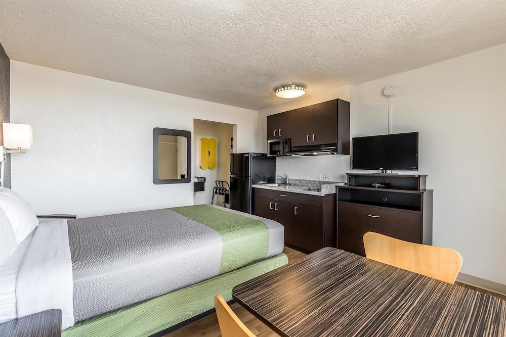 Motel 6-Pekin, IL Bagian luar foto