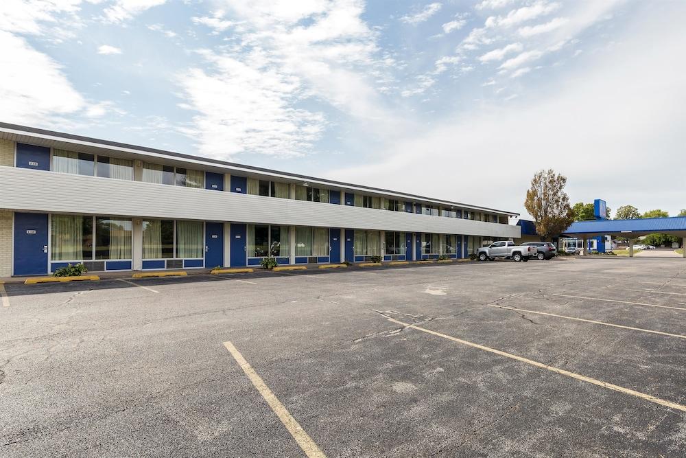 Motel 6-Pekin, IL Bagian luar foto