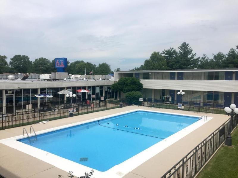 Motel 6-Pekin, IL Bagian luar foto