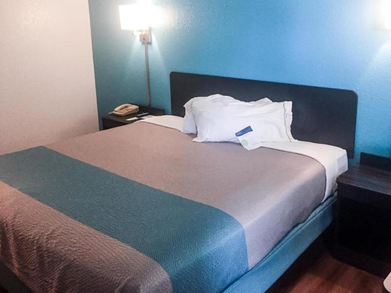 Motel 6-Pekin, IL Bagian luar foto
