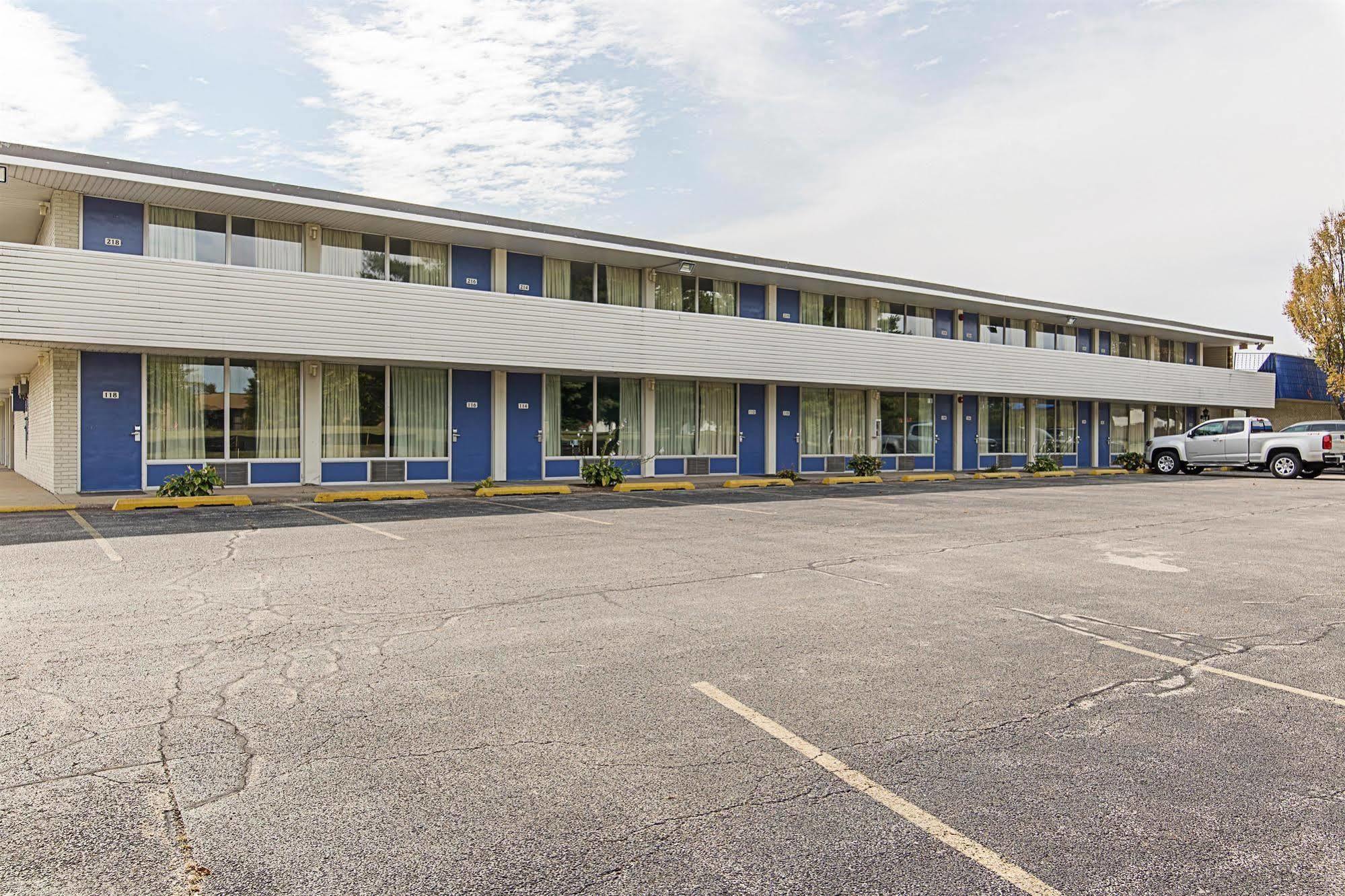 Motel 6-Pekin, IL Bagian luar foto