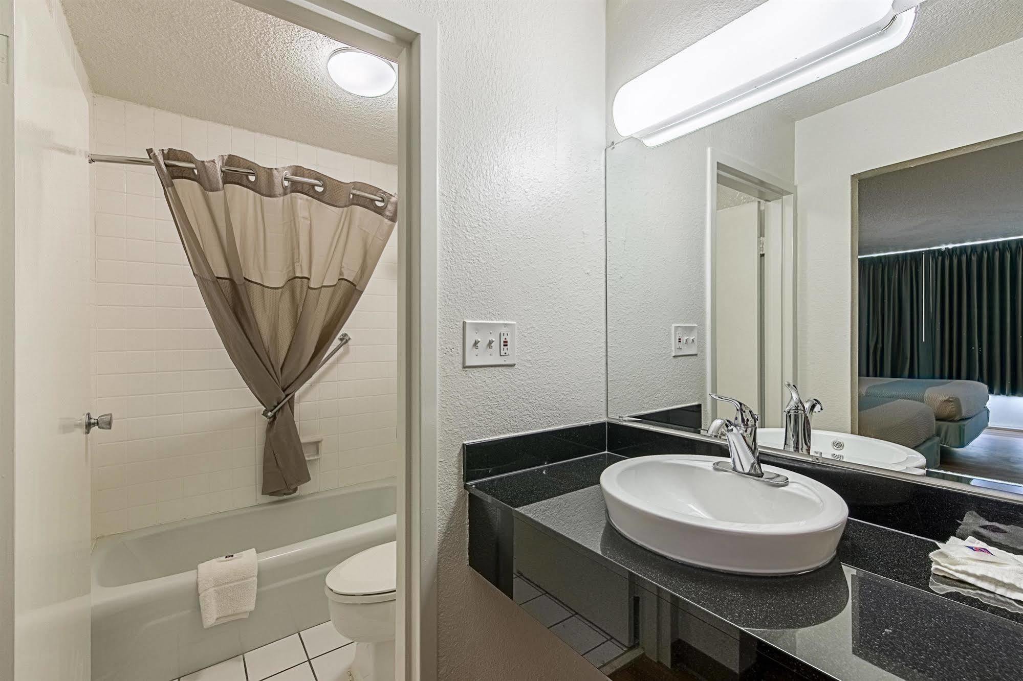 Motel 6-Pekin, IL Bagian luar foto